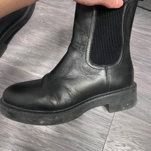 REAL LEATHER BLACK CHELSEA BOOTS SIZE 6 - Picture 10 of 12